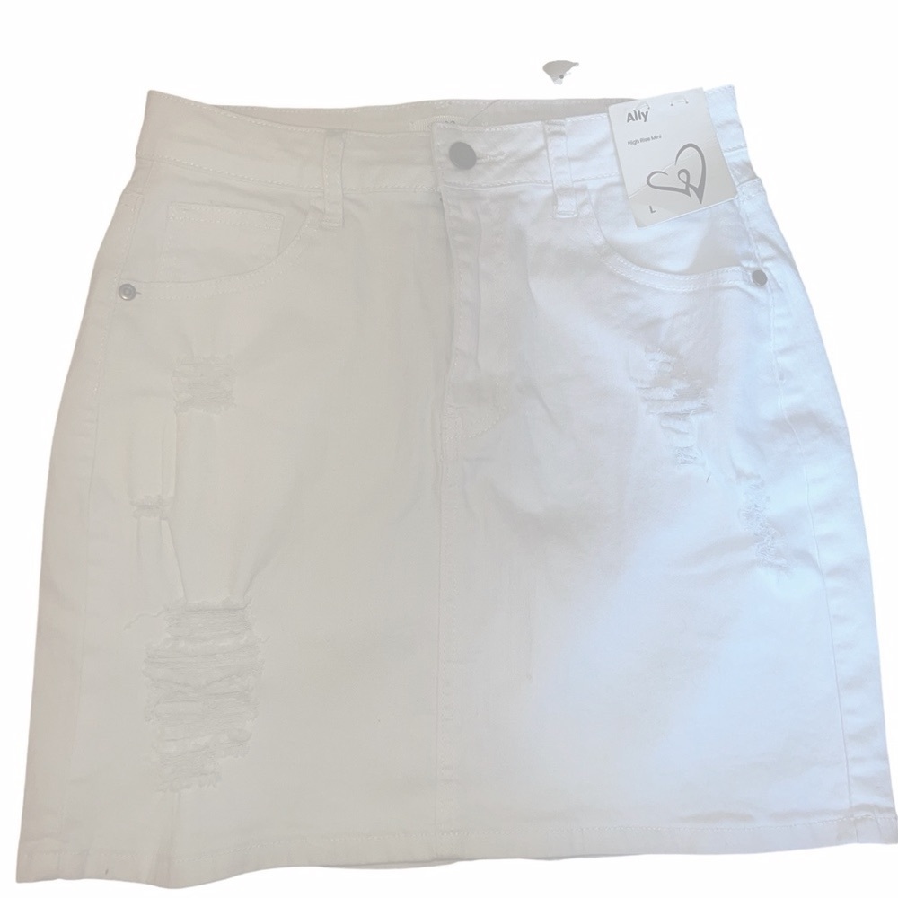 Windsor Ally White NWT High Rise Mini Distressed Skirt Large Waist 30 inches